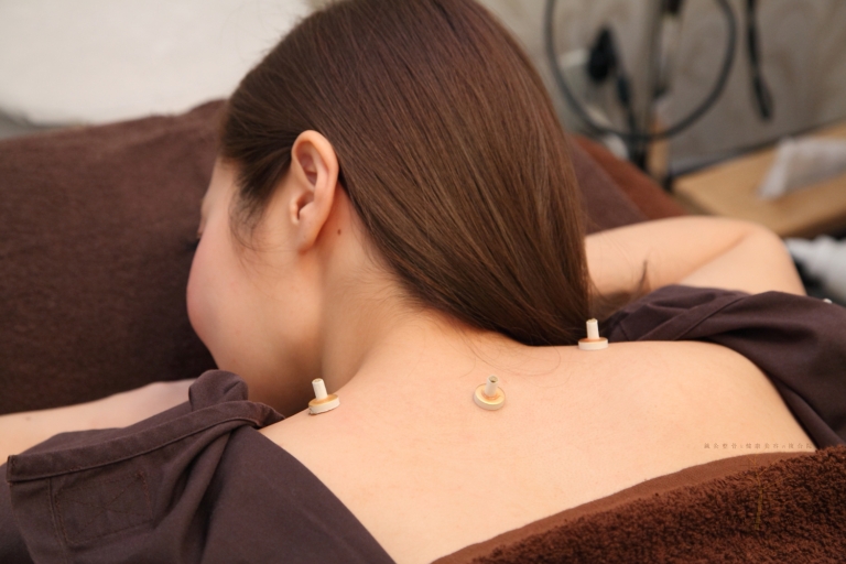 自律神経を整え緊張をほぐす寺澤の鍼灸整体