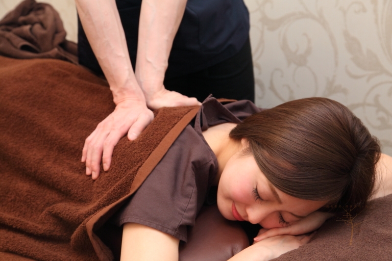 自律神経を整え緊張をほぐす寺澤の鍼灸整体マッサージ